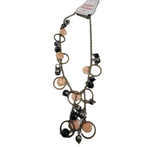 Colliers tendance en perles de résine faites à la main, designs de bijoux indiens uniques, colliers élégants faits à la main pour femmes - Product Image 1