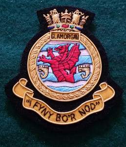 Écussons de qualité supérieure ZIWA OEM, brodés classiques sur mesure en fil de soie royal, à coudre, en tissu uni, pour blazers - Product Image 5