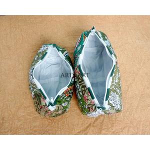 Ensemble de 3 étuis modernes en tissu de coton écologique à imprimé floral pour maquilleuses, fermeture éclair, légers et élégants - Product Image 5