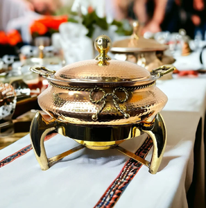 Recipiente dorado con ribetes y asa en forma de corazón. Encantador, radiante y con un diseño elegante. Para uso en hoteles, bodas, fiestas o en el hogar. - Product Image 2
