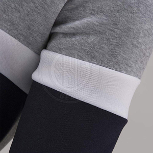 Sudadera con capucha y cremallera para hombre, tela premium, ajuste cómodo, perfecta para uso casual. - Product Image 4