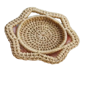 Bandeja de Ratán Tejida a Mano con Forma de Flor, Pequeño Organizador Decorativo Ideal para Decoración del Hogar, Joyas, Monedas, Llaves o Almacenamiento de Objetos Pequeños - Product Image 1