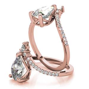 แหวนแต่งงานเพชรทรงเชฟรอนน่ารัก ดีไซน์ธรรมชาติจาก Gema Creative Natural Designer ทอง 14k/18k/22k เพชรเพาะเลี้ยงรูปทรงลูกแพร์ รับรองโดย IGI - Product Image 3