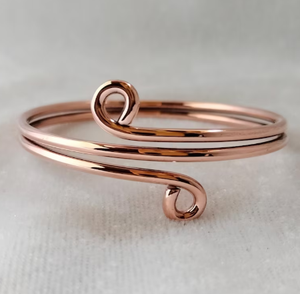 Pulsera de Cobre Sólido de Alta Resistencia con Acabado Pulido Liso, Doble Capa, Diseño de Espiral y Extremo Ajustable - Product Image 2