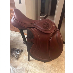 Selle d'équitation en cuir véritable, confortable, pour la course à chevaux, produits équestres anglais fabriqués en Inde - Product Image 1