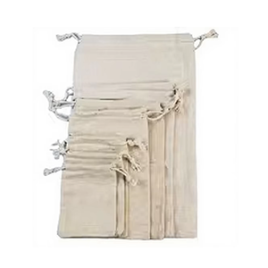 ถุงผ้าฝ้ายอีโค่พิมพ์โลโก้ตามสั่ง สำหรับใส่สินค้า/เสื้อผ้า  แบบมีฝาปิด  นำกลับมาใช้ใหม่ได้ เป็นมิตรต่อสิ่งแวดล้อม  ผลิตในอินเดีย - Product Image 1