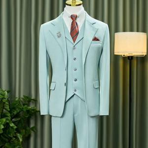 Trajes Formales para Hombre en Color Pastel, Conjunto de 3 Piezas: Chaqueta, Pantalones y Chaleco, Corte Entallado - Product Image 1