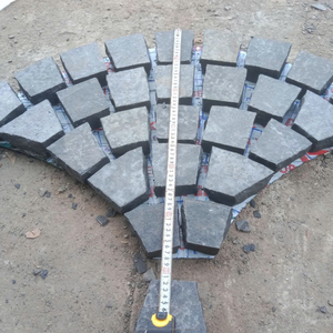 Prêt à expédier des pavés de basalte noir haut flambé tous les côtés cueillette à la main 10x10x5cm carreaux d'extérieur pour les carreaux de route robustes d'allée - Product Image 6