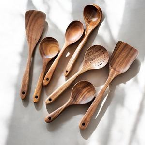 Cuchara de cocina de madera natural, utensilio de cocina hecho a mano, cuchara de madera para cocinar, cuchara de madera, cuchara para cocinar, cocina - Product Image 1