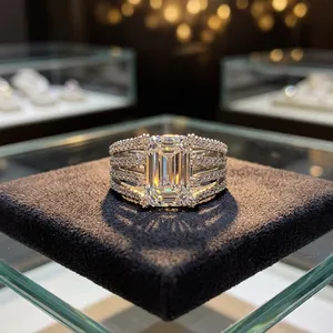 Bague de cocktail multi-bandes en or 18 carats de luxe classique avec diamant taille émeraude certifié IGI pour femme, bijoux de fiançailles et de mariage - Product Image 4