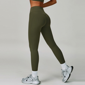 กางเกงโยคะผู้หญิงสั่งตัดพิเศษ เอวกลาง ความยาวระดับเข่า เนื้อผ้านุ่ม กระชับ ไร้ตะเข็บ โพลีเอสเตอร์ 100% แห้งเร็ว ระบายอากาศได้ดี - Product Image 2