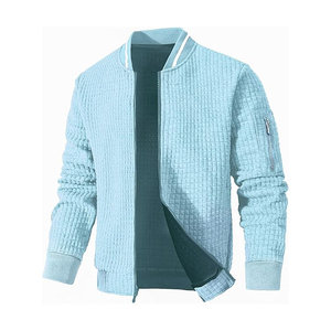 Chaqueta Bomber Acolchada Ligera, Corte Entallado, Unisex, Color Azul Marino, con Textura de Cuadrícula, Fabricada en Pakistán - Product Image 5