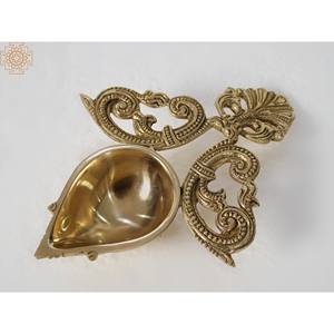 Exótica Lámpara Diya de Latón de Diseño Hecha a Mano en India, Artículo de Decoración para el Hogar, Hecho a Mano en India, Modelo MIU793 - Product Image 4