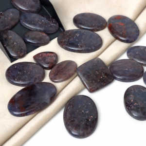 Radha Arts – Pierres précieuses en vrac de qualité supérieure, 100 % naturelles, marron, scintillantes, Iolite, Pierre de soleil, Opale, Cristal, formes variées, effet Schiller - Product Image 6