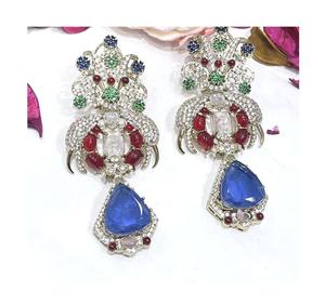 Pendientes con Acabado Plateado Radiante y Circonitas de la Mejor Calidad para Mujeres y Niñas, Ideales para Looks de Noche y Fiestas - Product Image 1