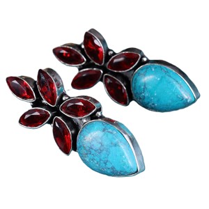 Boucles d'oreilles clous vintage en argent oxydé pour femme - Prix de gros |   Boucles d'oreilles pendantes bohèmes faites à la main |   Fournisseur en gros de bijoux en vrac pour cadeaux - Product Image 6