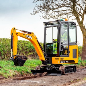 Mini-excavatrice compacte d'occasion JCB 19C 1, deux tonnes, construction robuste, moteur haute performance, pompe, boîte de vitesses, prix abordable - Product Image 5