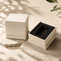 Boîte de luxe magnétique de style livre, étui en carton personnalisé imprimé pour l'emballage de flacons de parfum, OEM