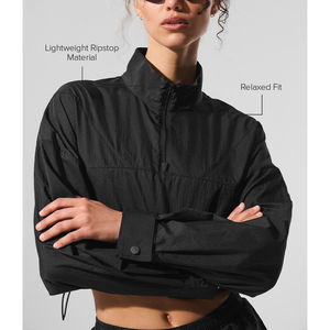 Veste coupe-vent courte en nylon personnalisée pour femme avec fermeture éclair quart de tour – Coupe-vent court confortable - Product Image 4