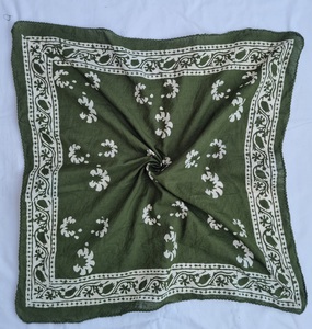 Bandana carrée faite à la main en coton imprimé indien, foulard bohème, accessoires pour cheveux de festival, cadeau pour elle, été, plage, durable - Product Image 6