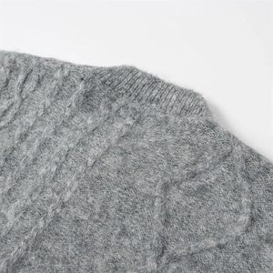 Cardigan respirant à col en V avec garniture perlée pour homme, pull tricoté boutonné à motif losanges pour le gala - Product Image 2