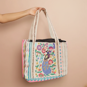 Bolsos Tote de Alta Calidad con Cuentas de Arcoíris, Personalizables, Tamaño Mediano, para Fiestas Nupciales, Bodas y Ocasiones Especiales - Product Image 5