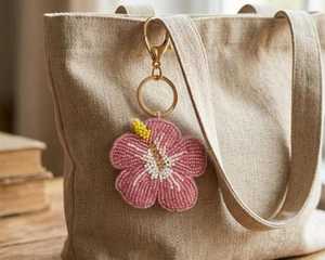 Porte-clés de luxe fait main perlé, brodé décoratif, breloque de sac pour femmes et jeunes filles, accessoires de mode et idée cadeau - Product Image 5
