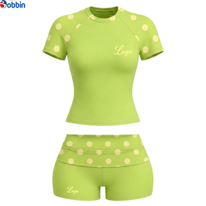 Conjuntos de Shorts Personalizados para Mujer, Conjunto Deportivo de 3 Piezas con Estampado de Lunares Rosas, Top Corto de Manga Corta con Shorts a Juego, Ropa de Primavera - Product Image 2