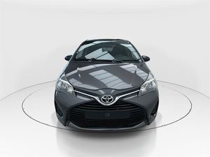 Como Nuevo, Y-a-ris LE FWD 2017 - Product Image 1