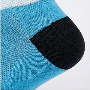 Calcetines Deportivos para Hombre, Estilo Regular, Tejidos a Rayas, Transpirables, de Spandex, Poliéster y Algodón, para Verano - Product Image 6