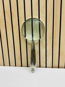 Lupa Vintage de 4'' con mango de metal sólido |   Lente de Lectura e Inspección Clásica de Mano - Product Image 3