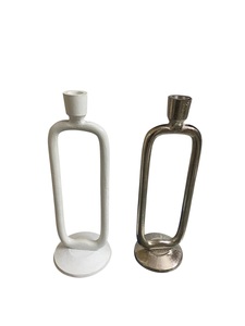 UNICORN HANDICRAFTS Ensemble de porte-bougies modernes minimalistes, finition métallique blanche, décoration d'intérieur, design artistique, durable - Product Image 3