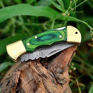 มีดพับเหล็กดามัสกัส ด้ามไม้ปักก้า ปลอกหนัง ODM OEM พกพา EDC สำหรับล่าสัตว์ ตั้งแคมป์ คุณภาพระดับอุตสาหกรรม - Product Image 3