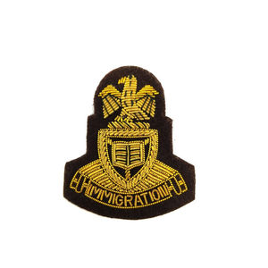 Parches Bordados en 3D de Alta Calidad Hechos a Mano con Hilos Metálicos (Rectangulares/Triangulares) en Tela de Lona, Personalizados con Marca, para Coser, OEM - Product Image 4