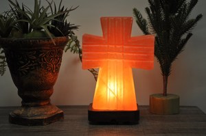 Lámpara de Sal Iónica del Himalaya Tallada a Mano con Forma de Cruz, Luz Nocturna Moderna de Sal Rosa Natural, Decoración para el Hogar, Lámpara Curativa para Cocina o Villa - Product Image 2