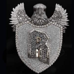 Colgante Personalizado para Hombre de Plata de Ley 925 con Moissanita VVS en Corte Baguette, Estilo Hip Hop, con Certificado - Product Image 1