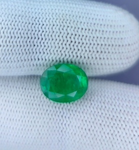 Esmeralda Natural de Zambia |   Piedra Suelta de Esmeralda Verde |   Gema Preciosa de Alta Calidad para Joyería, 4.38 Quilates - Product Image 2