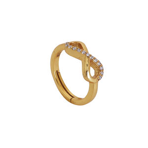 Bague infini dorée élégante et brillante - Accent diamant - Bijou élégant pour femmes et filles à porter lors de mariages et autres occasions - Product Image 2