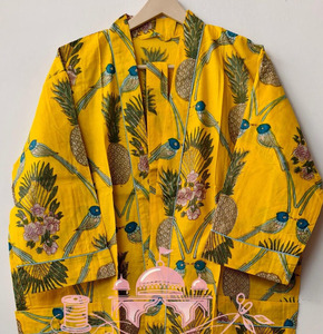 Robe kimono indienne artisanale en coton, imprimé floqué Jaipuri, jaune, longueur ras du sol, coupe ample, peignoir, vêtement de nuit d'été, kaftan - Product Image 1