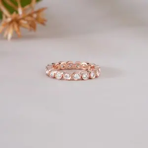 Bague élégante pour femme, cadeau d'anniversaire de mariage, bijoux fins, bague en or rose, bague éternelle avec pierres blanches rondes - Product Image 1