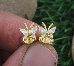 Pendientes de Plata de Ley 925 con Circonita Cúbica, Chapados en Oro de 18K, Joyería Minimalista para Mujer, Venta al por Mayor - Product Image 1