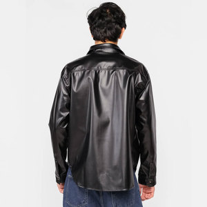 Chemise en cuir PU moderne pour homme, style décontracté, boutonnée, manches longues, surchemise en cuir souple, streetwear élégant, logo personnalisé ODM - Product Image 2