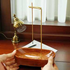 Quemador de incienso hecho a mano de madera de acacia con soporte dorado para uso aromático durante todo el año. - Product Image 3