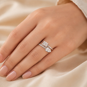 Bague en diamant de culture Radiant Pear |   Bague ouverte Toi et Moi en or 10 carats |   Bijoux de fiançailles de luxe pour femmes |   Clarté VVS-VS Couleur D - Product Image 2