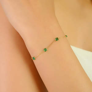 18K <b>Solid</b> <b>Gold</b> Modern Emerald Tennis Chain Bracelet for Her - Product Image 1