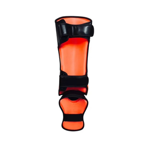 Protège-tibias réglables en cuir noir et orange avec fermeture auto-agrippante pour la boxe, le MMA et le Muay Thai – Équipement de protection unisexe léger - Product Image 6