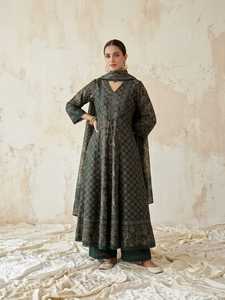 Traditional Indian Cotton Anarkali <b>Kurti</b> With Palazzo Dupatta Floral Print Loose Fit Knee Length <b>For</b> <b>Women</b> Autumn Ethnic Wear - Product Image 4