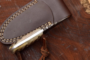 Couteau de chasse/découpe personnalisable en acier inoxydable OEM avec manche en os et étui en cuir, fabriqué à la main par ZA DAMASCUS MAKERS - Product Image 3