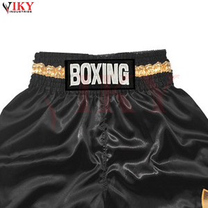 Shorts de boxe en satin vert de qualité supérieure avec empiècements latéraux en maille respirante en polyester pour l'entraînement de boxe en automne – Vente en gros - Product Image 6