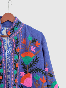 Veste matelassée à col mandarin brodée à la main de style floral, manches longues, grande taille, vêtements de printemps pour femmes, style bohème en velours - Product Image 3